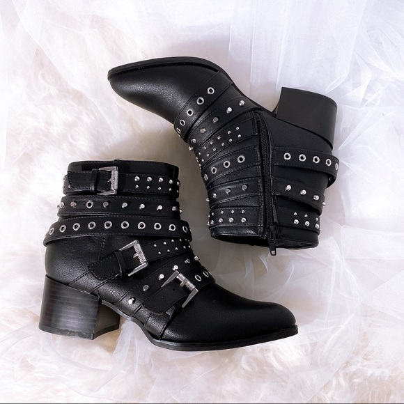Fergalicious Shoes - Fergalicious by Fergie Chic Rock Edgy Moto Boots Heel Pointy Toes US 6